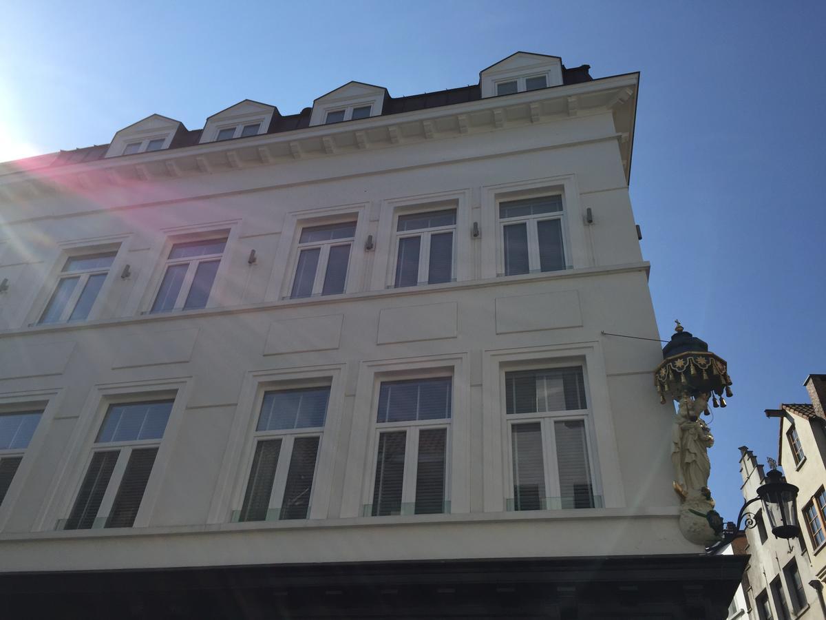 Business Hotel